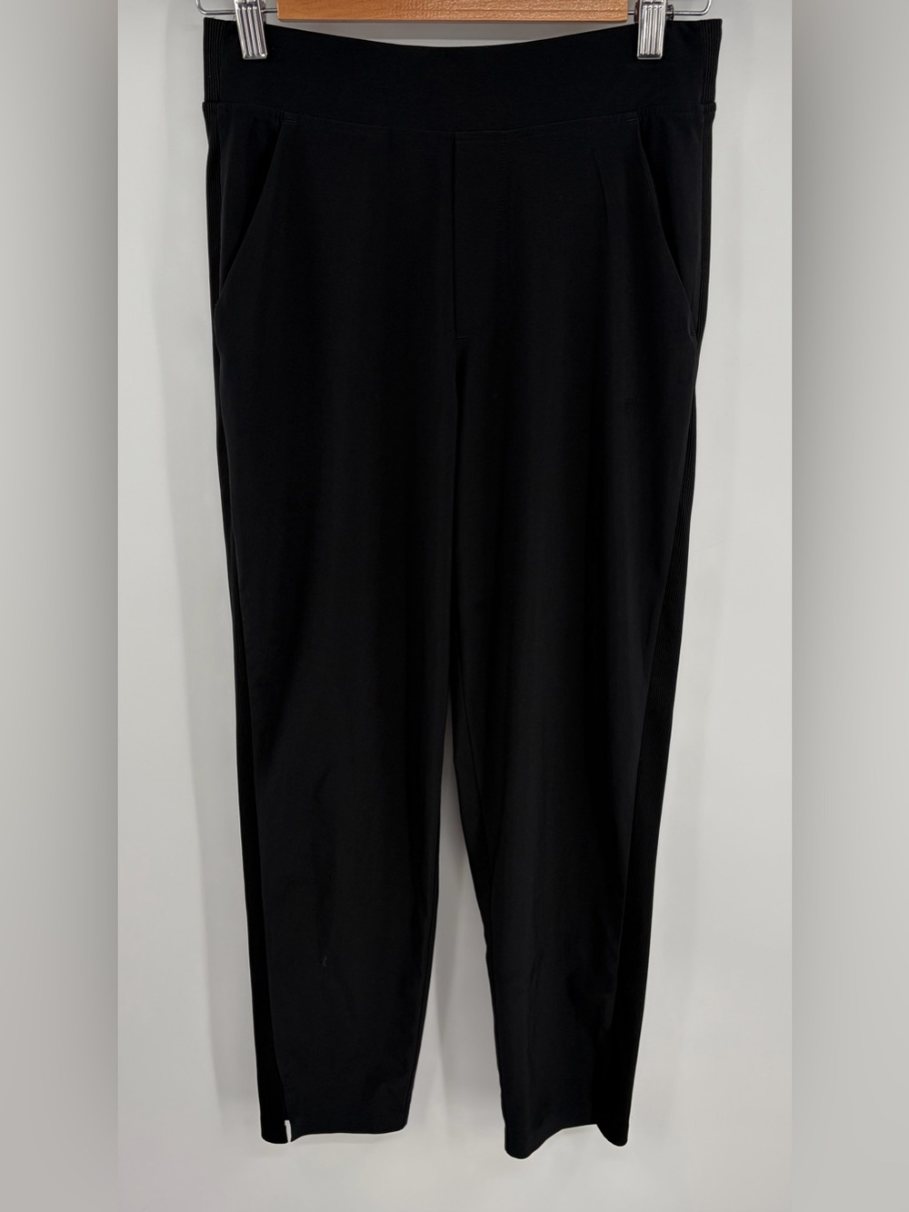 Athleta Brooklyn black mid rise ankle pant women’s 2 travel Athleisure casual